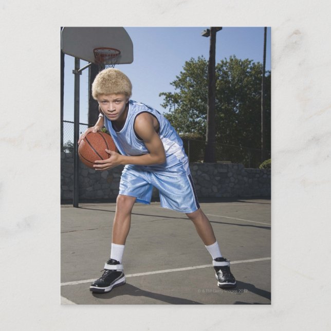 Carte Postale Adolescent sur terrain de basket 2 (Devant)