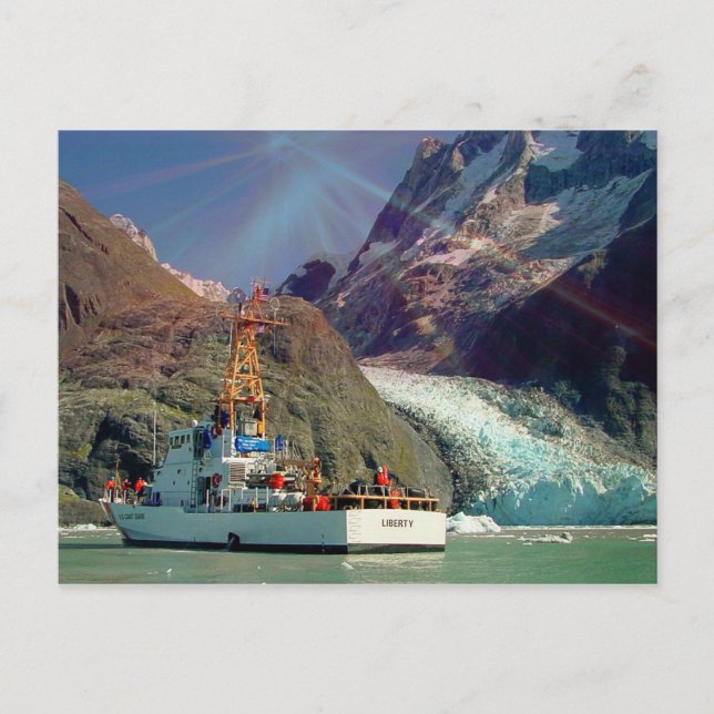 Carte Postale Alaskan Mountain View avec bateau (Devant)