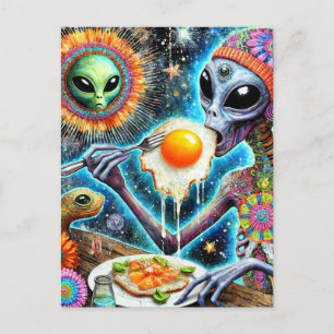 Carte Postale Alien fou Manger des oeufs frits