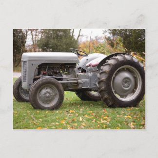 Carte Postale Ancien tracteur en chute