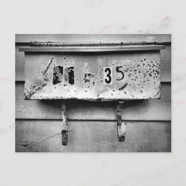 Carte Postale Ancienne boîte aux lettres Patinée Noir et Blanc (Devant)