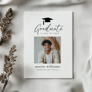 Carte Postale Annonce de photo de garçon diplômé