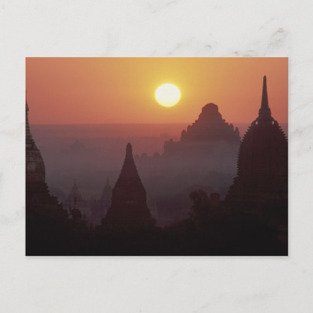 Carte Postale Asie, Birmanie, (Myanmar), Pagan (Bagan) Le temple (Devant)
