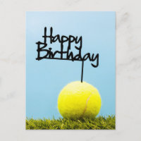 Balle de tennis avec Joyeux Anniversaire sur fond 