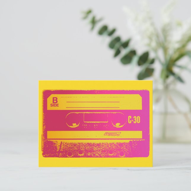 Carte Postale Bande de cassette rose et jaune rétro (Debout devant)