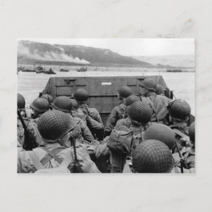 Carte Postale barge d'atterrissage LCVP approchant la plage d'Om