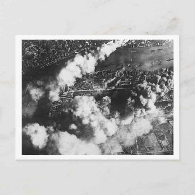 Carte Postale Bataille de Grande-Bretagne & La Blitz : #19 Docks (Devant)
