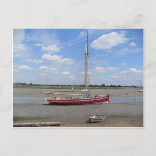 Carte Postale Bateau à voiles rouge
