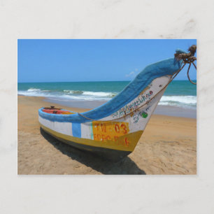 Carte Postale Bateau coloré sur Sandy Beach Ocean Scene