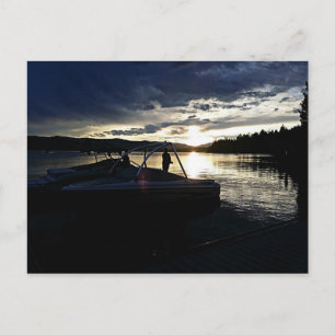 Carte Postale Bateau de pêche Coucher de soleil sur le lac Swan 