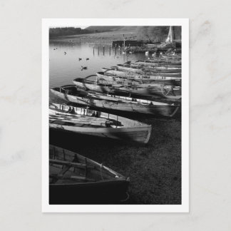 Carte Postale Bateaux à rames en bois - Derwentwater, Lake Distr