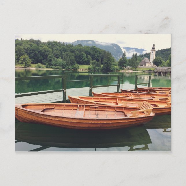 Carte Postale Bateaux en bois dans le lac Bohinj, Slovénie (Devant)