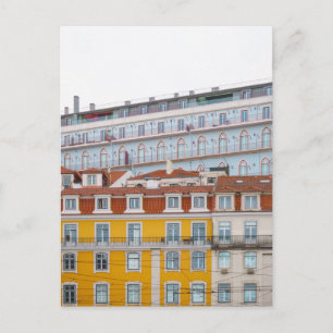 Carte Postale Bâtiments pastel fantaisistes à Lisbonne