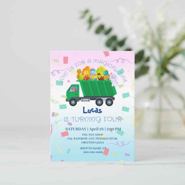 Carte Postale Bébé dinosaure drôle camion poubelle Anniversaire  (Debout devant)