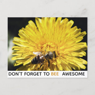 Carte Postale Bee fantastique abeille inspirante sur le pissenli