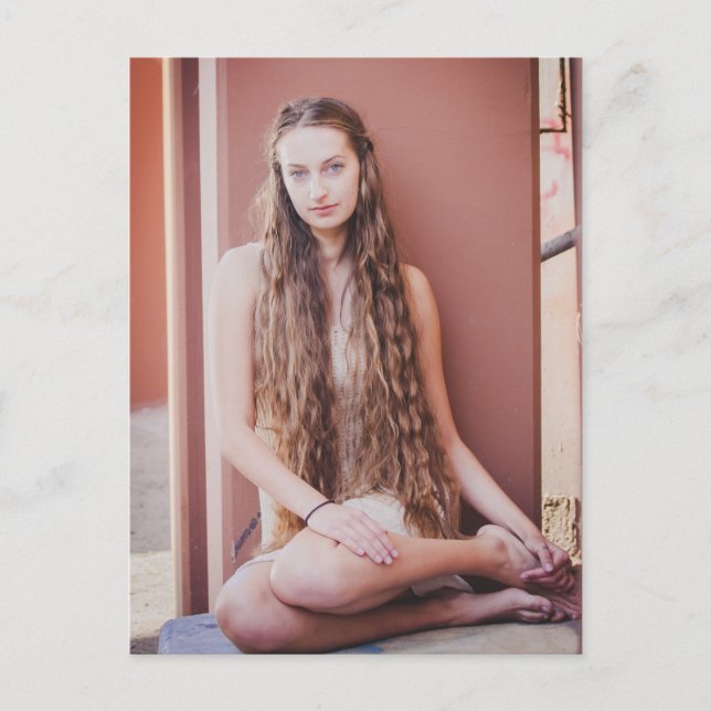 Carte Postale Belle beauté naturelle aux cheveux longs (Devant)