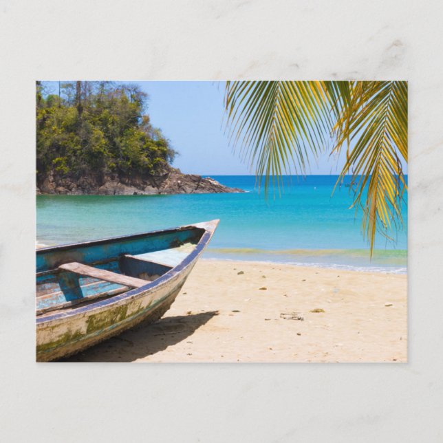 Carte Postale Belle plage tropicale avec bateau à rames (Devant)