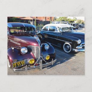 Carte Postale Belles voitures classiques au Salon des Voitures