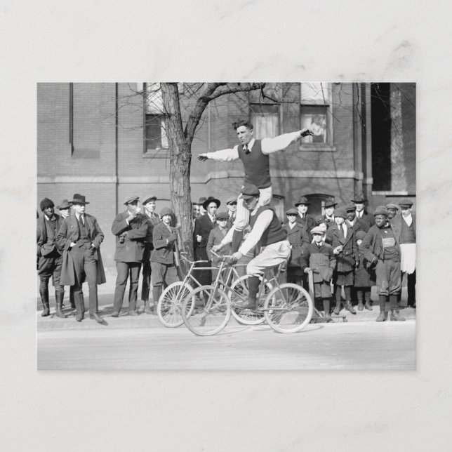 Carte Postale Bicycle Trick Riding, années 1920 (Devant)