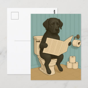 Carte Postale Black Labrador Lecture journal sur Toilet