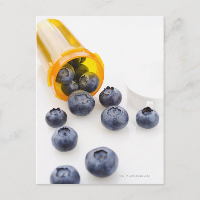 Carte Postale Bleuets déversés à partir d'une bouteille de presc (Devant)