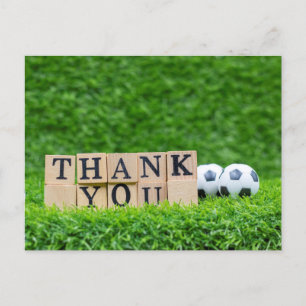 Carte Postale Boule de football avec mot Merci sont sur herbe ve