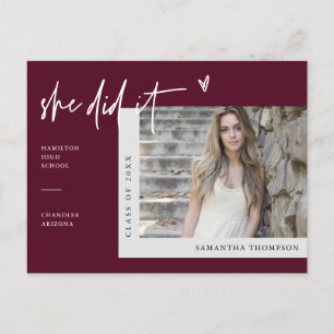 Carte Postale Burgundy Minimal Heart Photo Elle L'A Fait Graduat