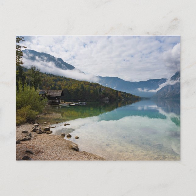 Carte Postale Cabine le long du lac Bohinj en Slovénie (Devant)