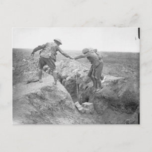 Carte Postale Camarades à la bataille de Ginchy, La Somme, 1916