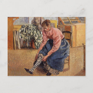 Carte Postale Camille Pissarro - Une femme qui met sur ses bas