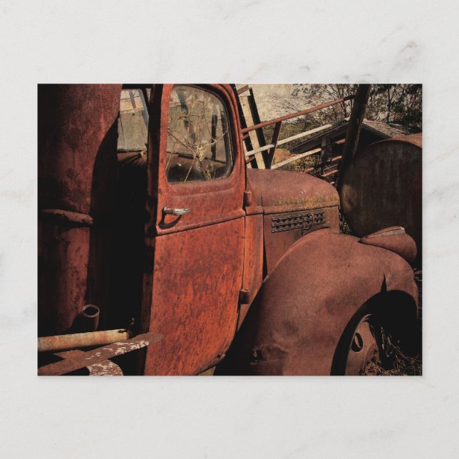Carte Postale Camion abandonné (Devant)