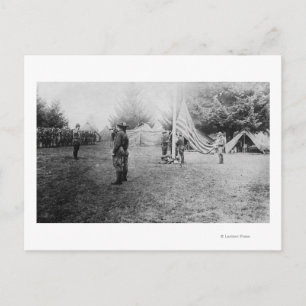 Carte Postale Camp Lewis, WA - Soldats détenant les Américains
