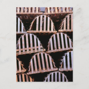 Carte Postale Casiers à homard en bois verticaux