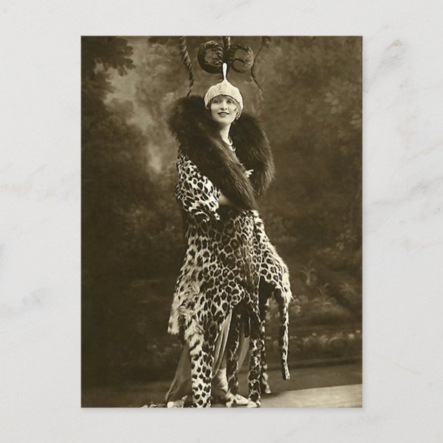 Carte Postale Casquette et manteau épouvantable (Devant)