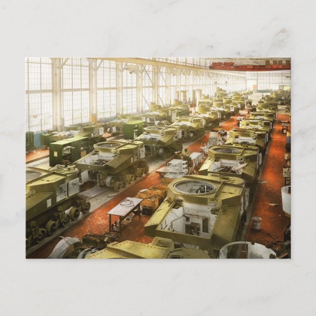 Carte Postale Char - Usine - Chars pour les souvenirs 1941 (Devant)