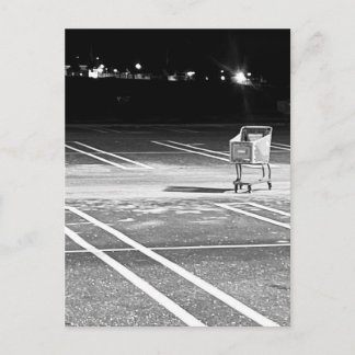Carte Postale Chariot Abandonné dans un Parking Vide