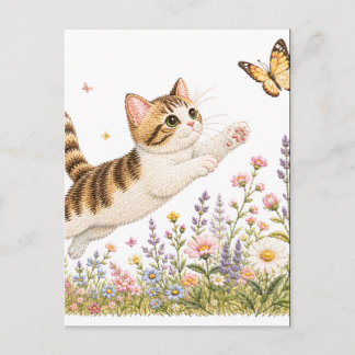Carte Postale Chat brodé poursuivant un papillon dans une prairi