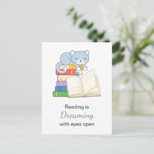 Carte Postale Chat mignon au-dessus d'une citation de lecture de