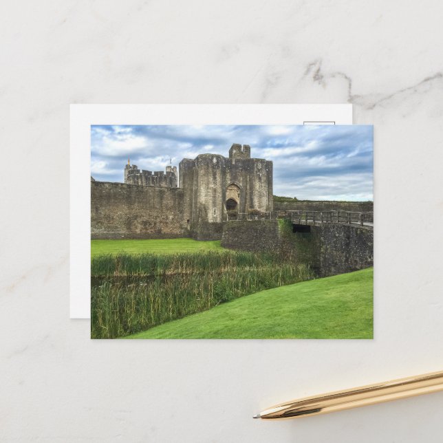Carte Postale Château de Caerphilly au pays de Galles (Devant/Arrière en situation)