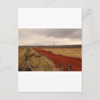 Carte Postale Chemin de terre rouge en Islande