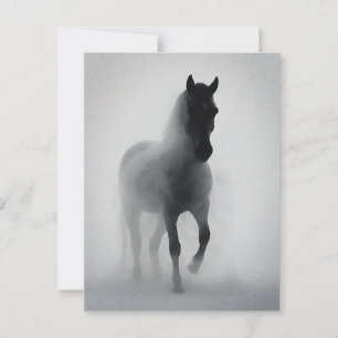 Carte Postale Cheval noir mystérieux émergeant de la brume