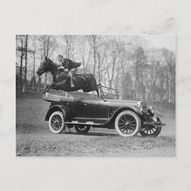Carte Postale Cheval Sauter sur l'automobile, 1923 (Devant)