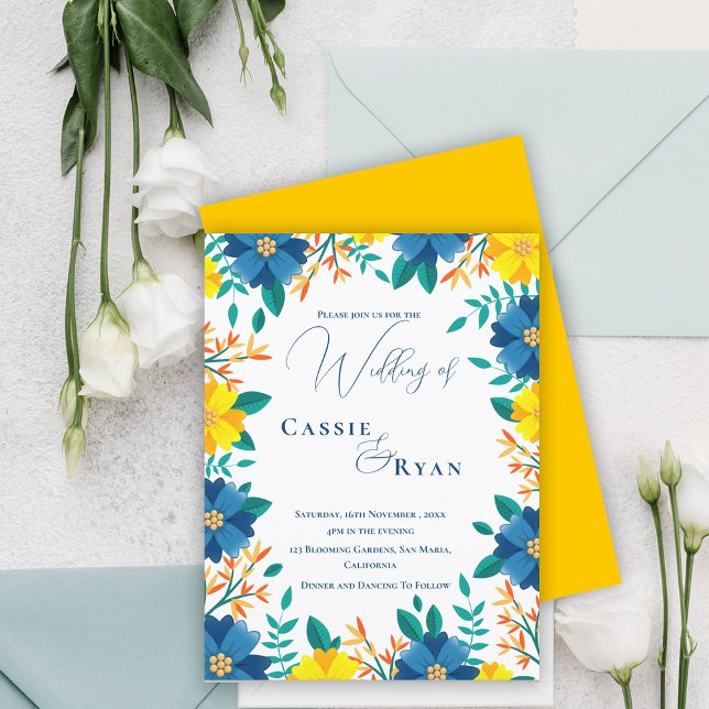 Carte Postale Chic tendance Faire-part de mariage florale bleu j (Chic Trendy Blue Yellow Floral Wedding Invitation Postcard)
