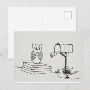 Carte Postale Chouette intelligente attend sur une pile de livre