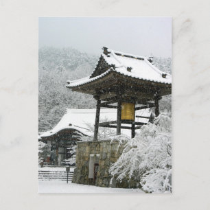 Carte Postale Clocher japonais dans la neige
