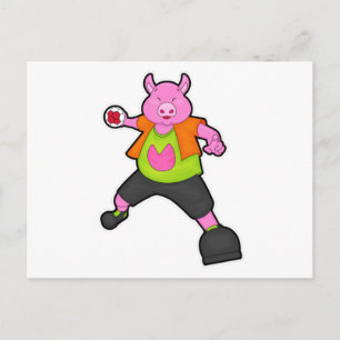 Carte Postale Cochon chez joueur de handball avec ballon de hand
