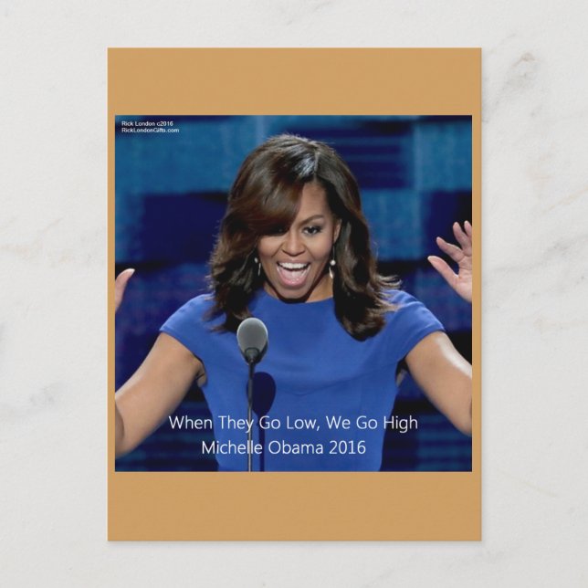Carte Postale Collectif Michelle Obama "We Go High" (Devant)
