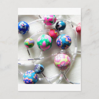 Carte Postale collier perlé multicolore