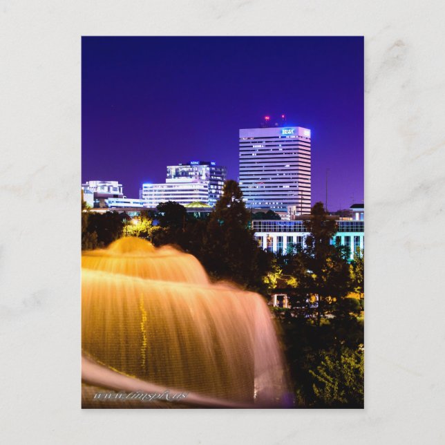 Carte Postale Columbia SC, skyline de ville la nuit. (Devant)
