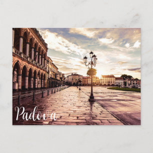 Carte Postale Coucher de soleil sur le carré à Padova en Italie